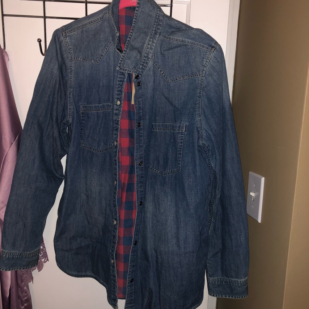 AE Button down